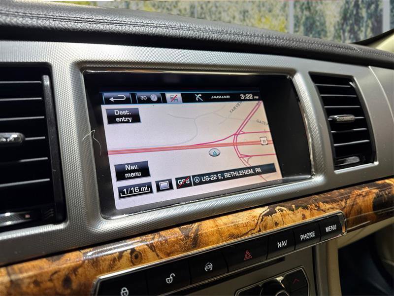 Used 2014 Jaguar XF 3.0 AWD/4WD image 24