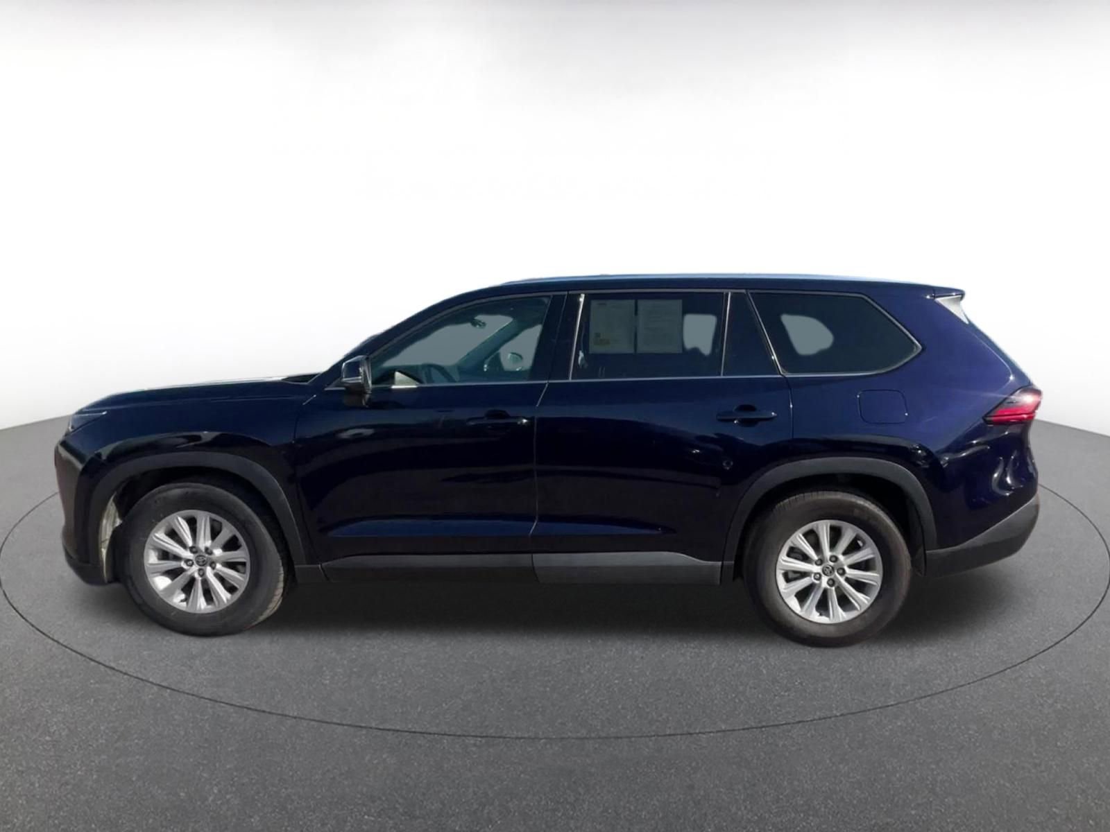 Used 2025 Toyota Grand Highlander FWD image 9