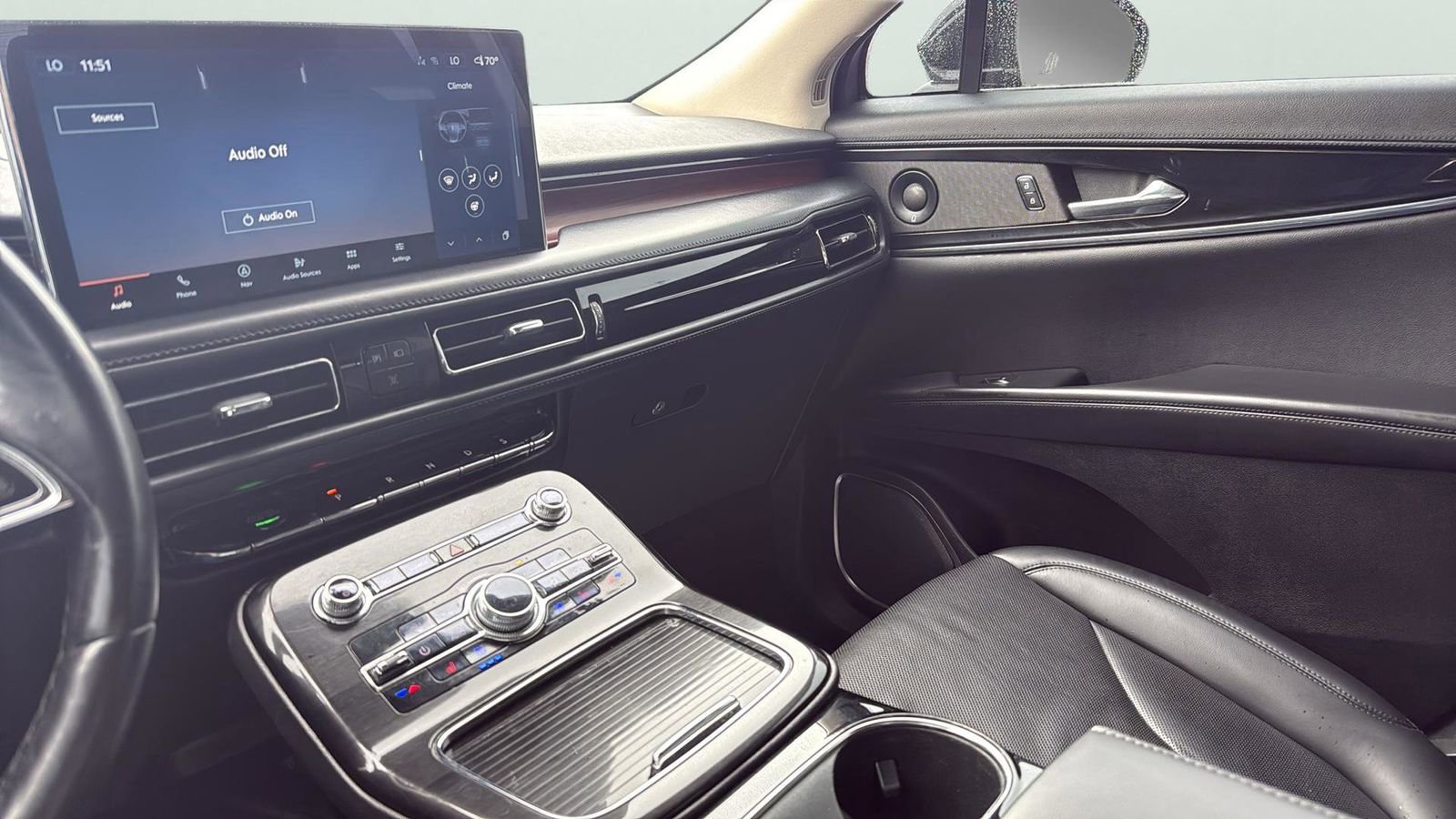 Used 2022 Lincoln Nautilus Reserve w/ Equipment Group 201A image 20