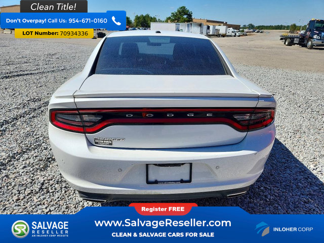 Used 2015 Dodge Charger SE w/ Sport Appearance Group RWD image 8