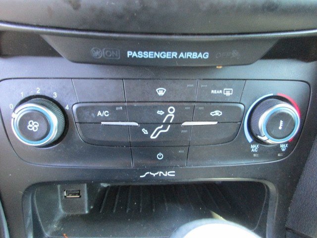 Used 2017 Ford Focus ST image 25