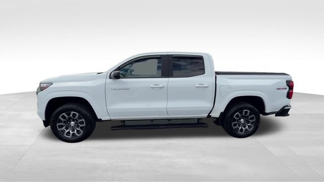 Used 2024 Chevrolet Colorado LT w/ LT Convenience Package III AWD/4WD image 3