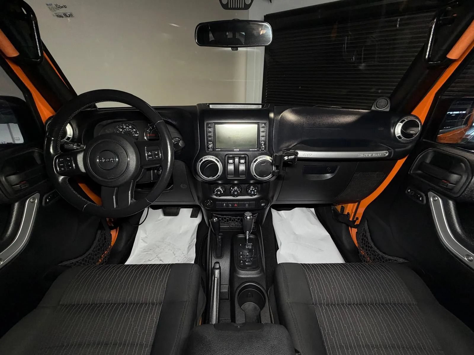 Used 2012 Jeep Wrangler Rubicon w/ PWR Convenience Group AWD/4WD image 18