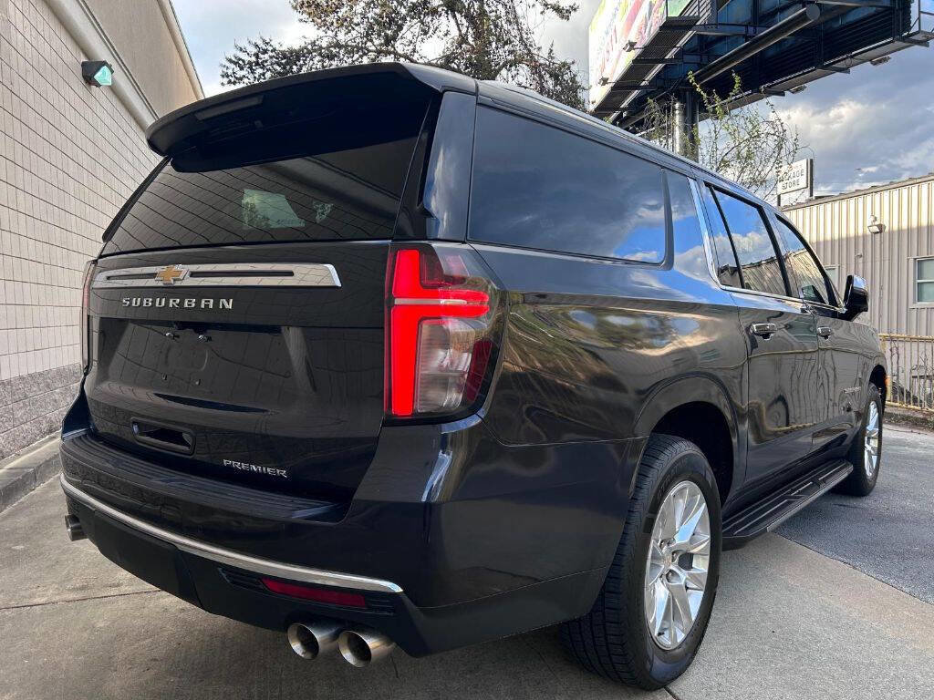 Used 2023 Chevrolet Suburban Premier image 7