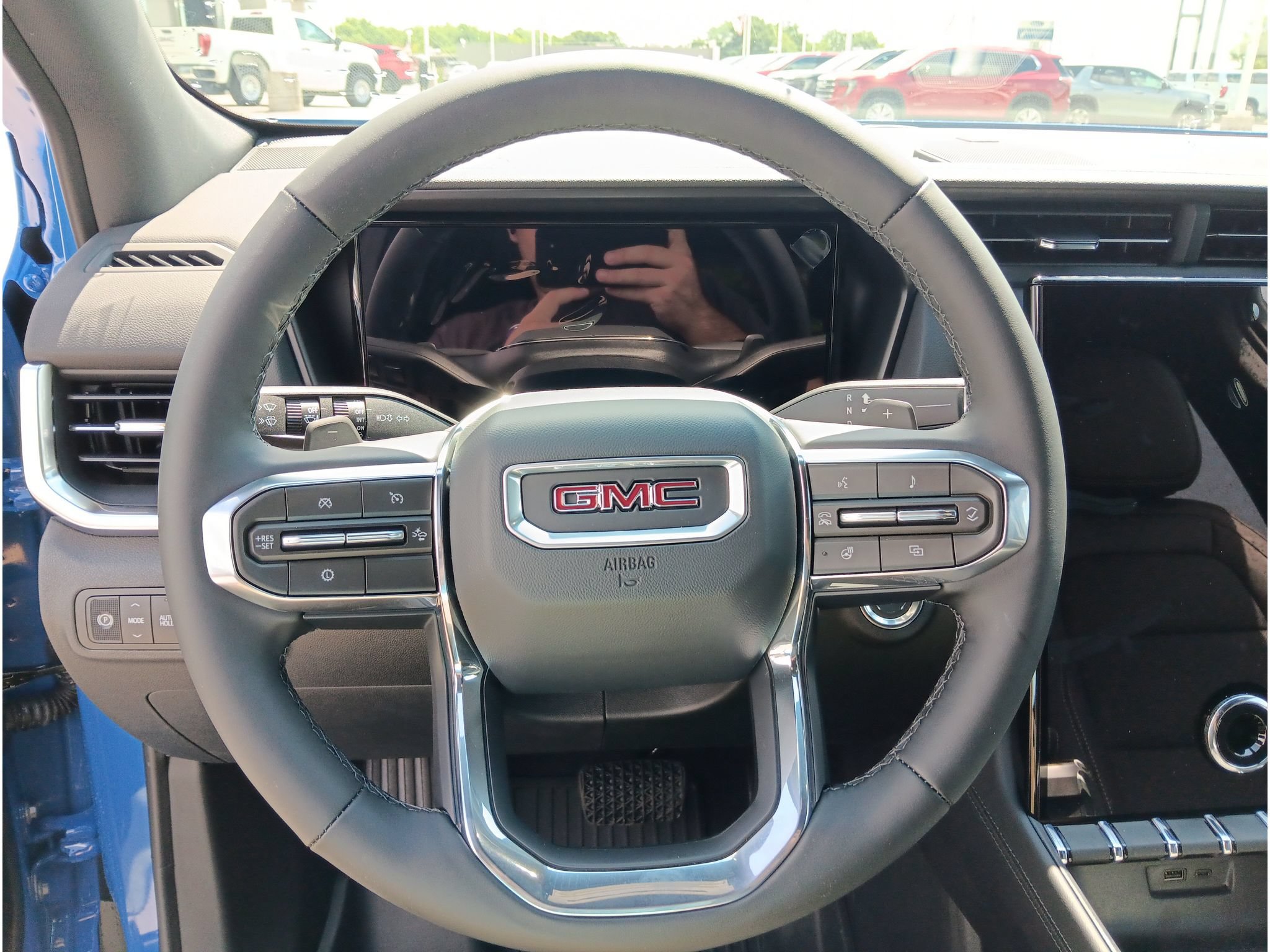 New 2027 GMC Terrain Elevation w/ Elevation Premium Package FWD image 12