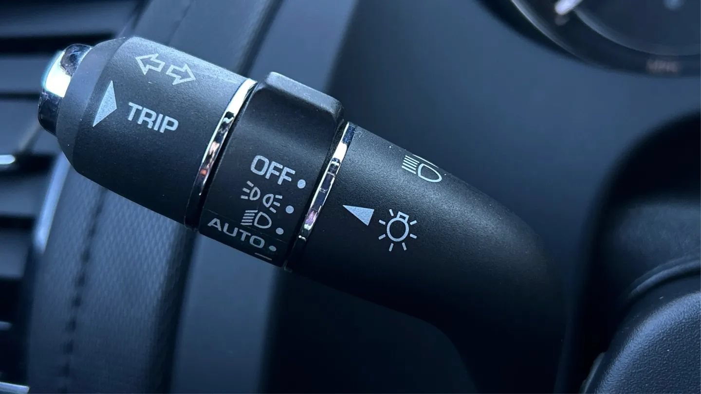 Used 2020 Jaguar F-TYPE Convertible RWD image 41
