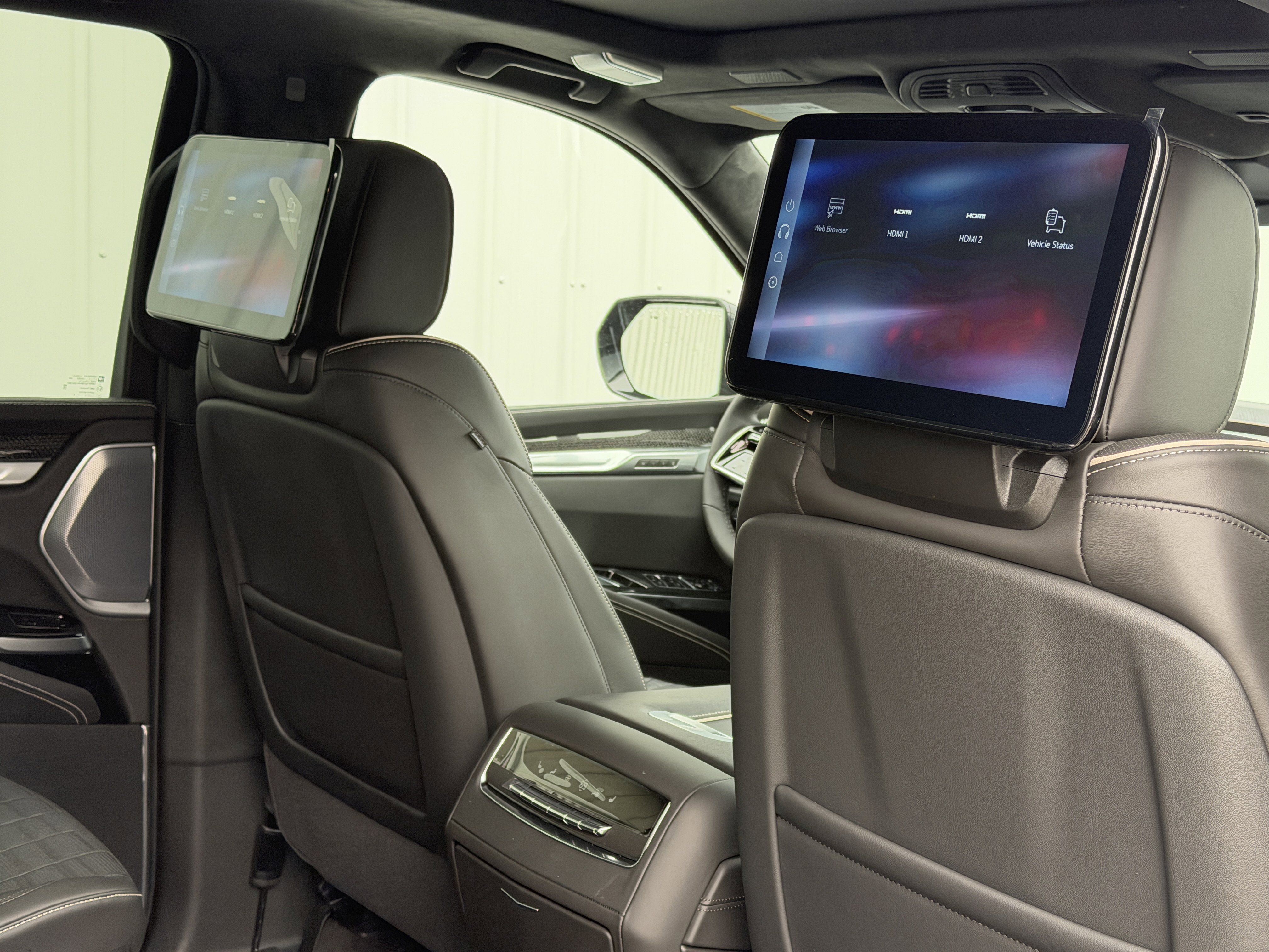 New 2026 Cadillac Escalade ESV V image 24