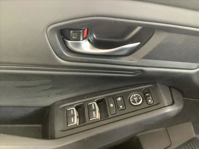 Used 2023 Honda Accord EX image 10