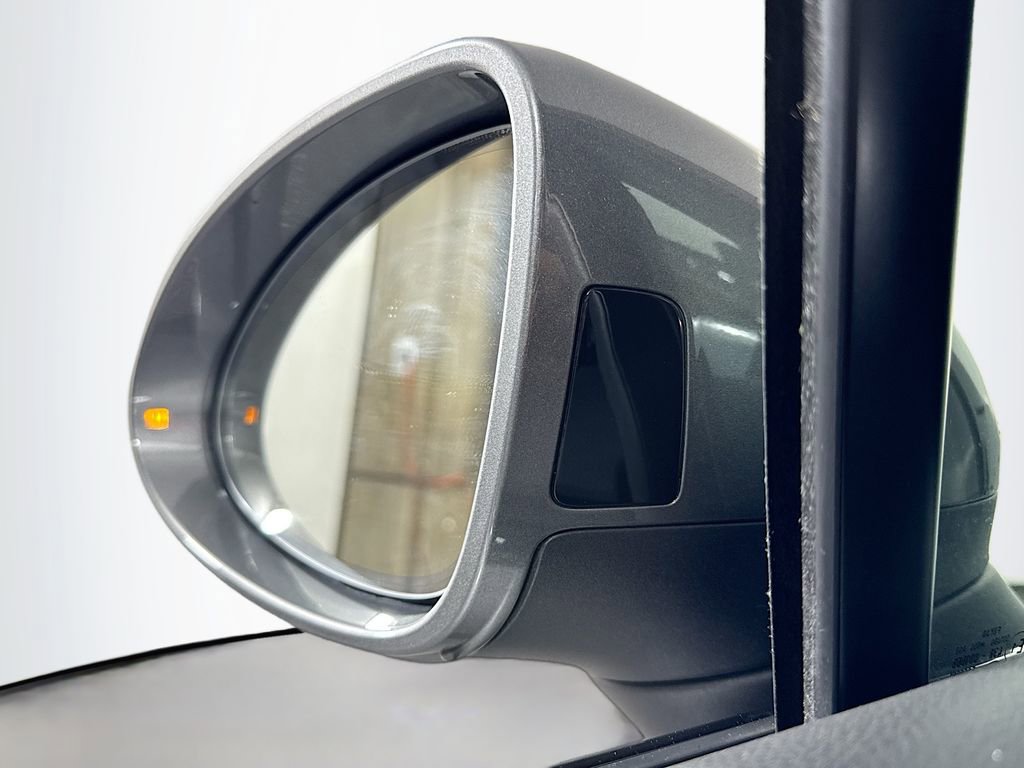 Used 2016 Porsche Cayenne S image 21