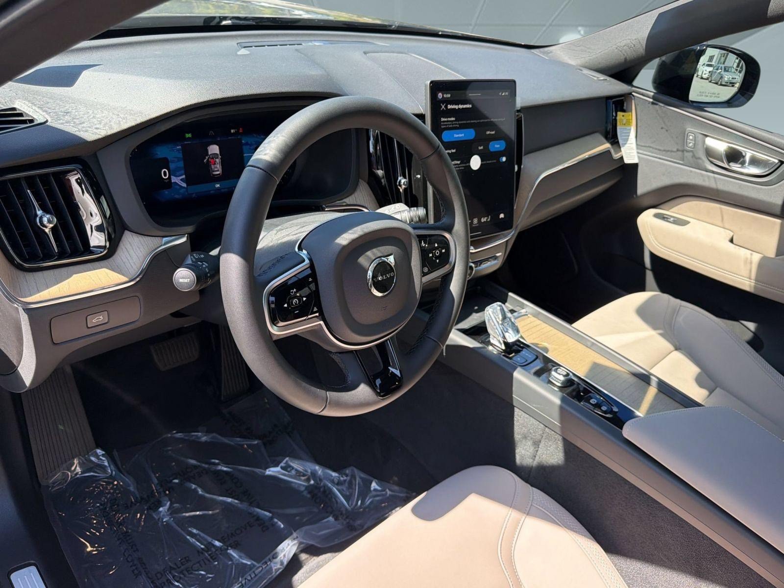 New 2026 Volvo XC60 B5 Plus w/ Protection Package Premier AWD/4WD image 4