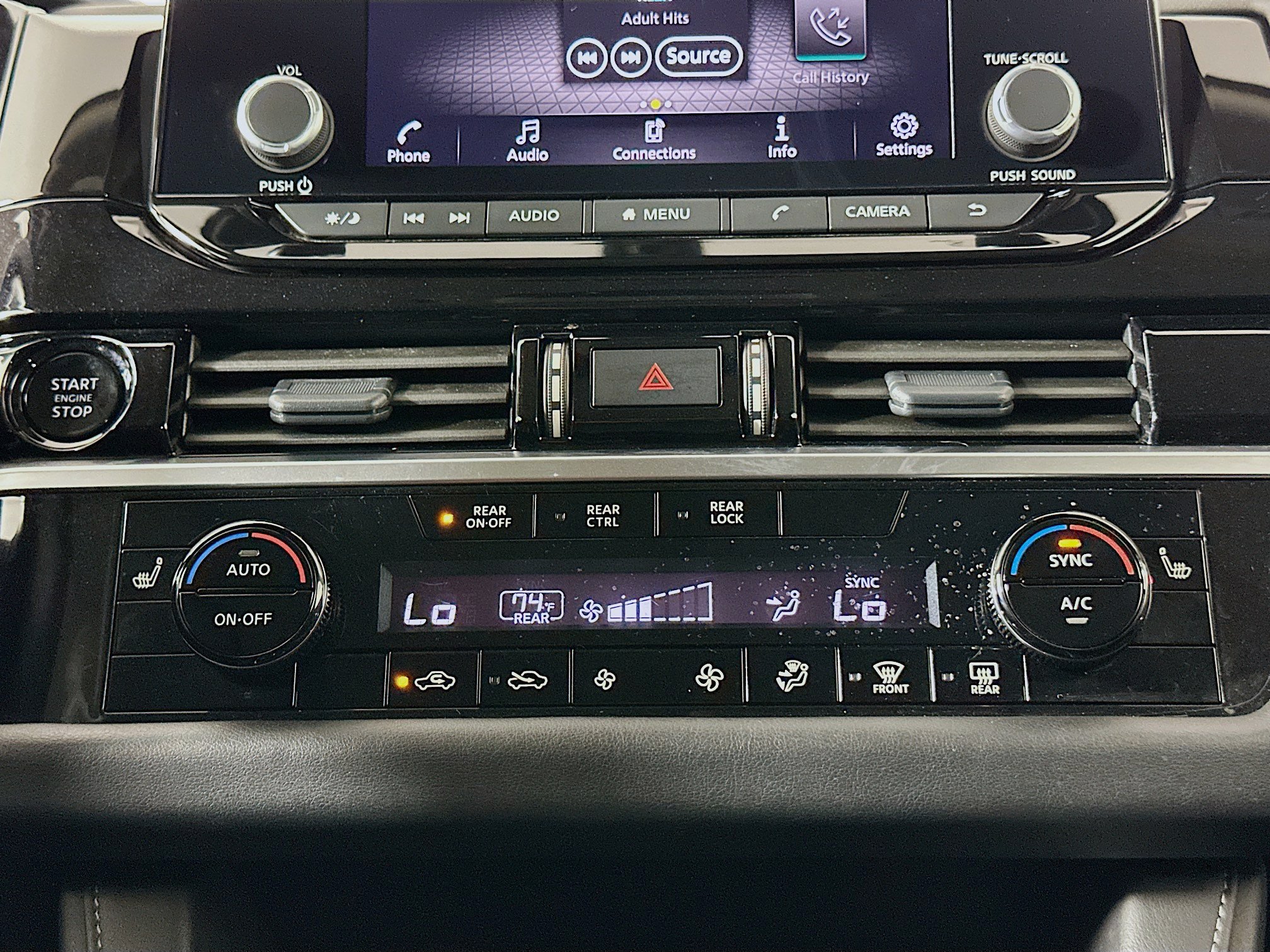 Used 2025 Nissan Pathfinder SV FWD image 23