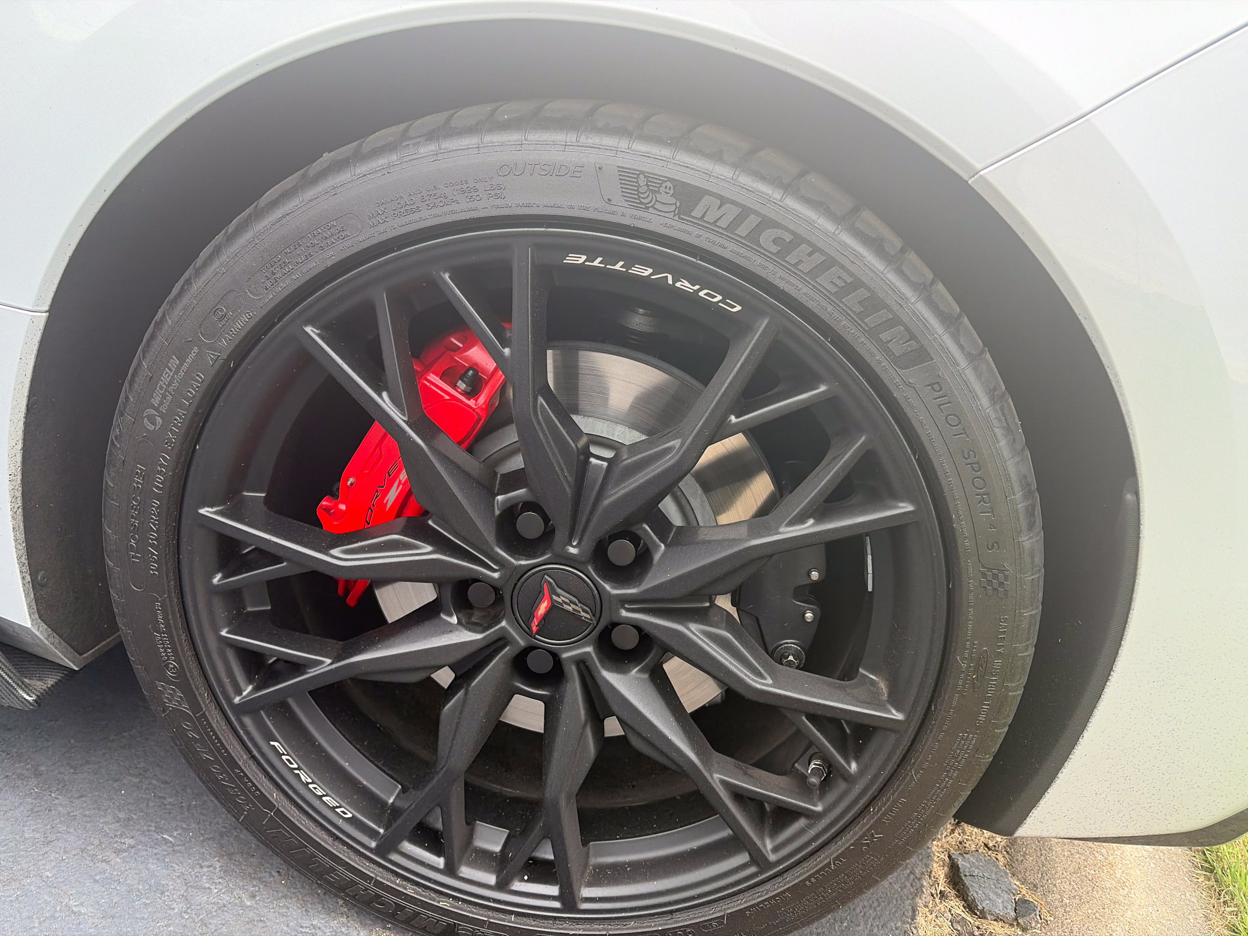 Used 2026 Chevrolet Corvette Stingray Premium Conv w/ Z51 Performance Package RWD image 9