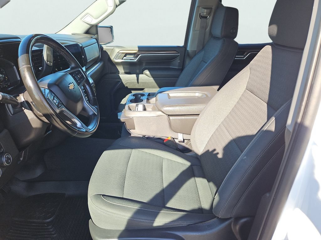 Used 2023 Chevrolet Silverado 1500 LT AWD/4WD image 30