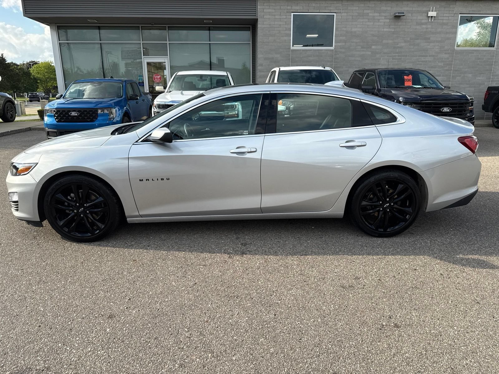 Used 2021 Chevrolet Malibu LT w/ Sport Edition FWD image 10