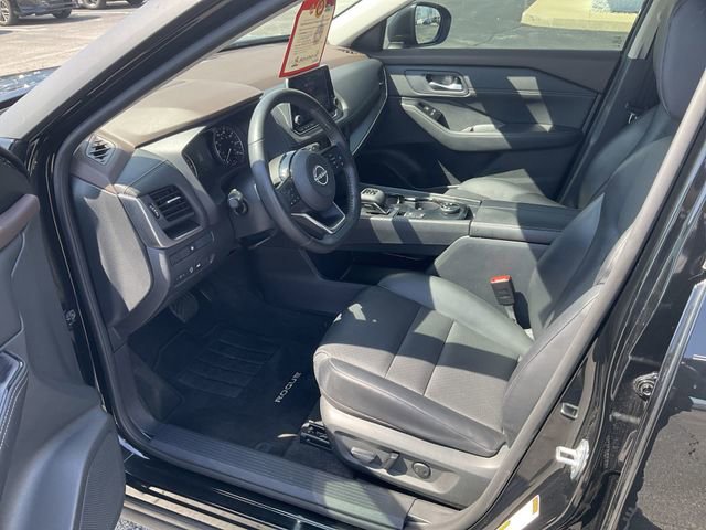 Certified 2023 Nissan Rogue SV w/ SV Premium B Package image 10