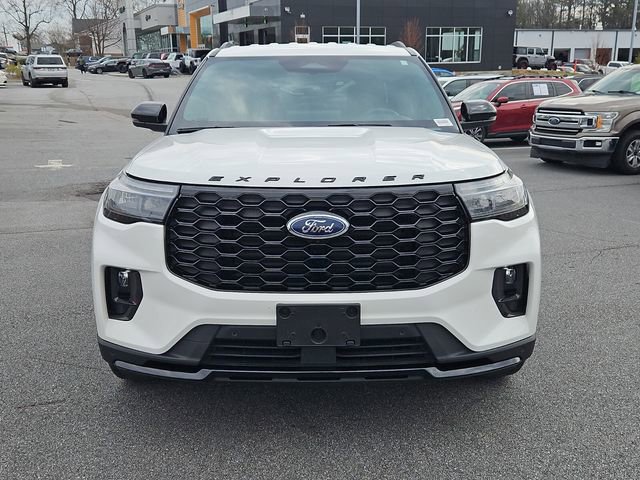 Used 2025 Ford Explorer ST-Line w/ Premium Package image 2
