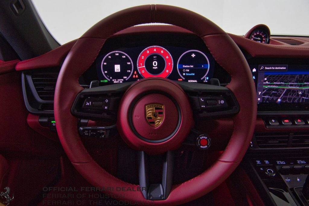 Used 2025 Porsche 911 Carrera image 11