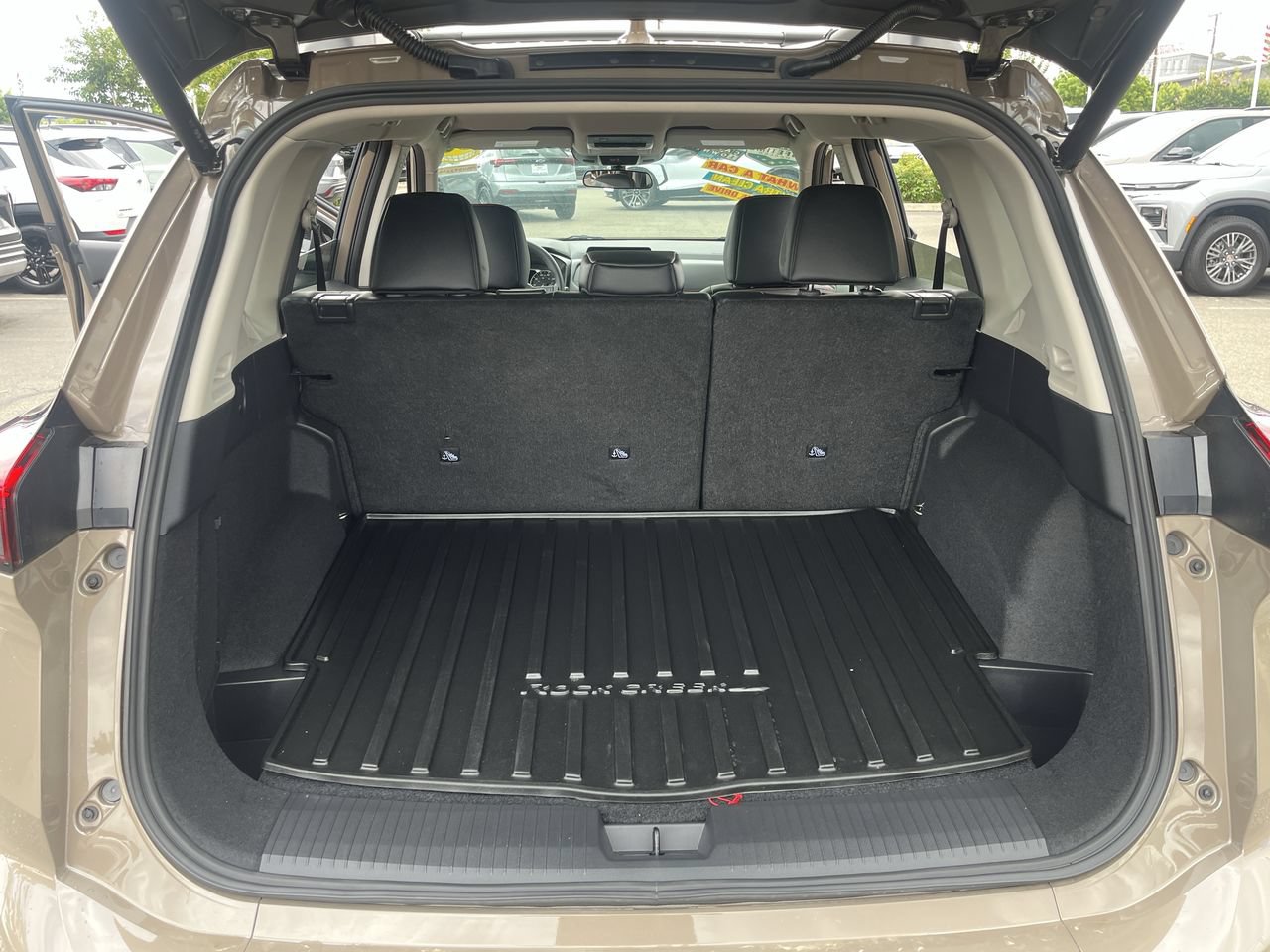 Used 2025 Nissan Rogue SV AWD/4WD image 23