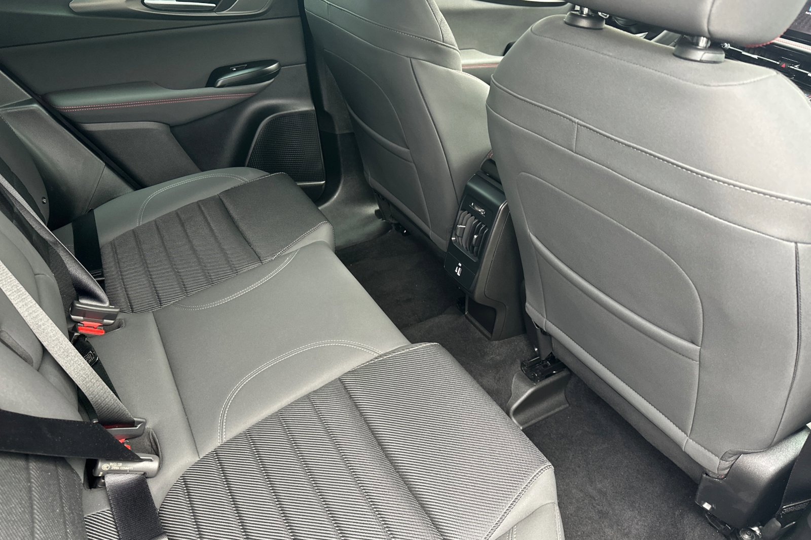 Used 2024 Dodge Hornet GT image 29