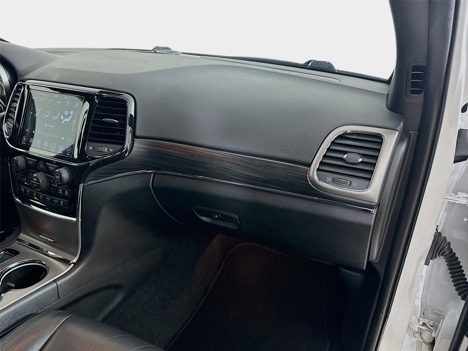 Certified 2022 Jeep Grand Cherokee Limited w/ Trailer Tow Group IV image 37