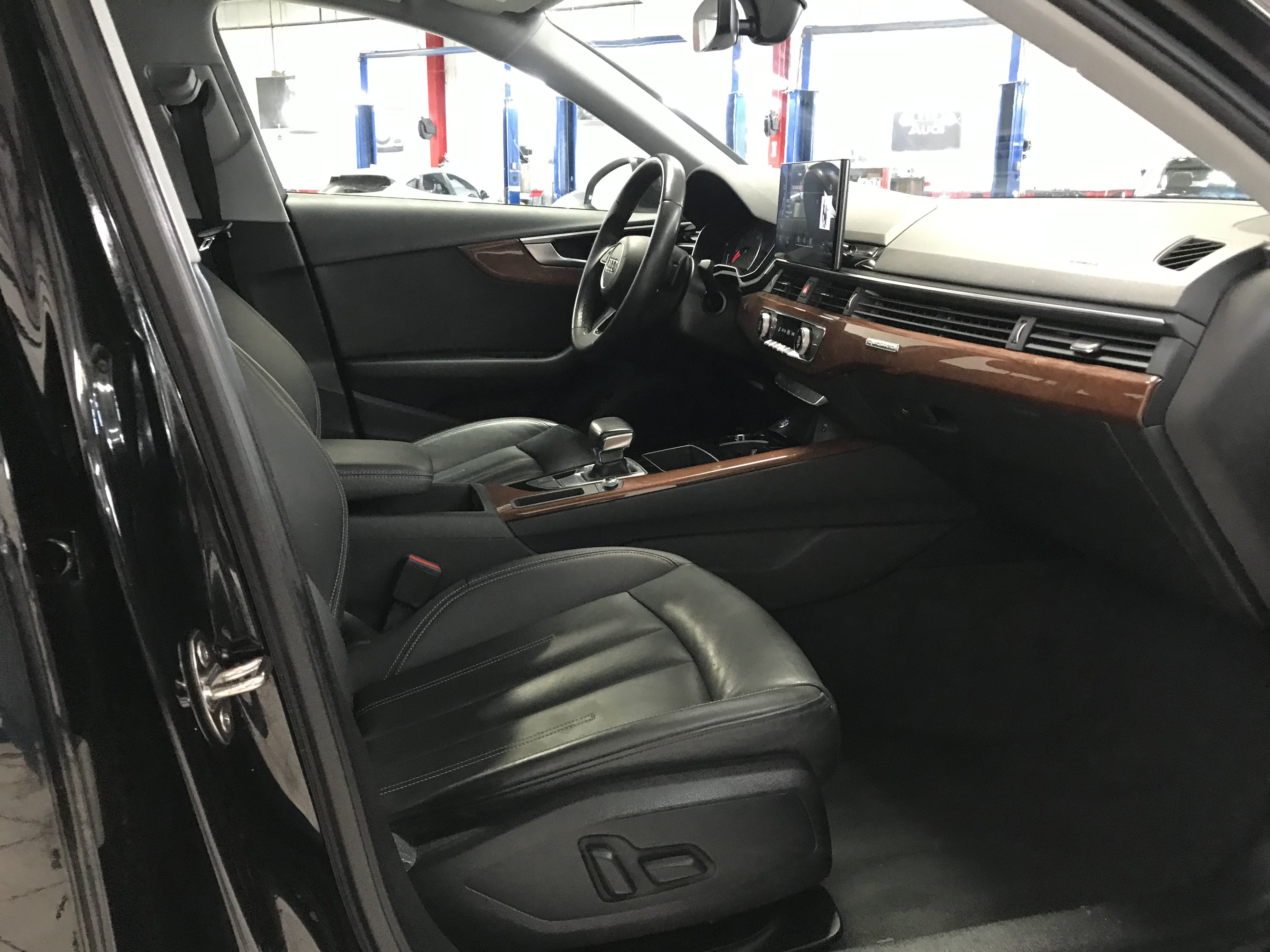 Used 2023 Audi A4 2.0T Premium w/ Convenience Package AWD/4WD image 14