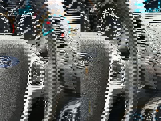 Used 2015 Ford Fiesta SE image 9