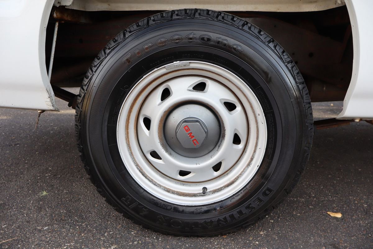 Used 2000 GMC Sonoma SL w/ Cold-Climate Pkg image 32