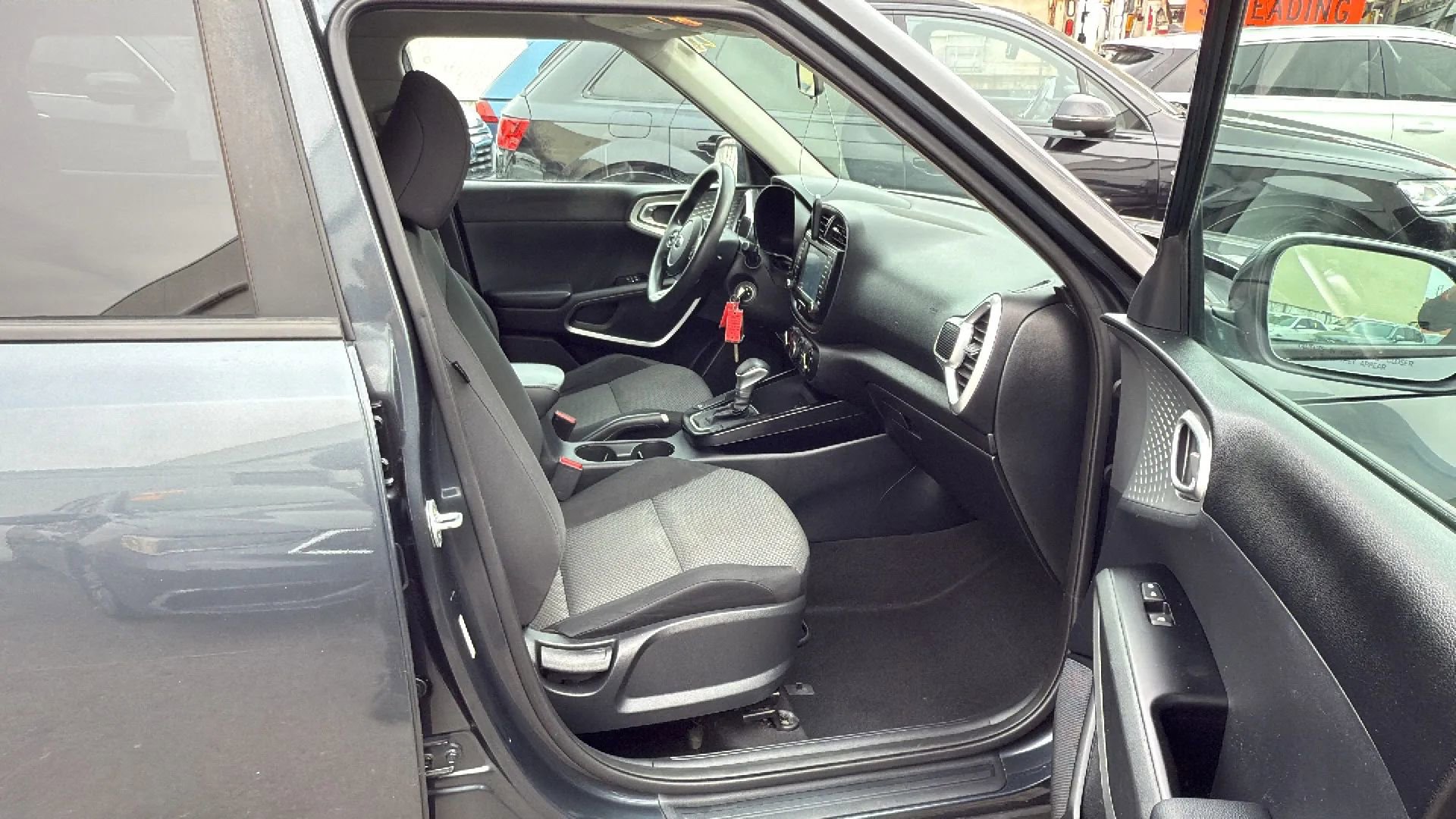 Used 2020 Kia Soul LX image 25