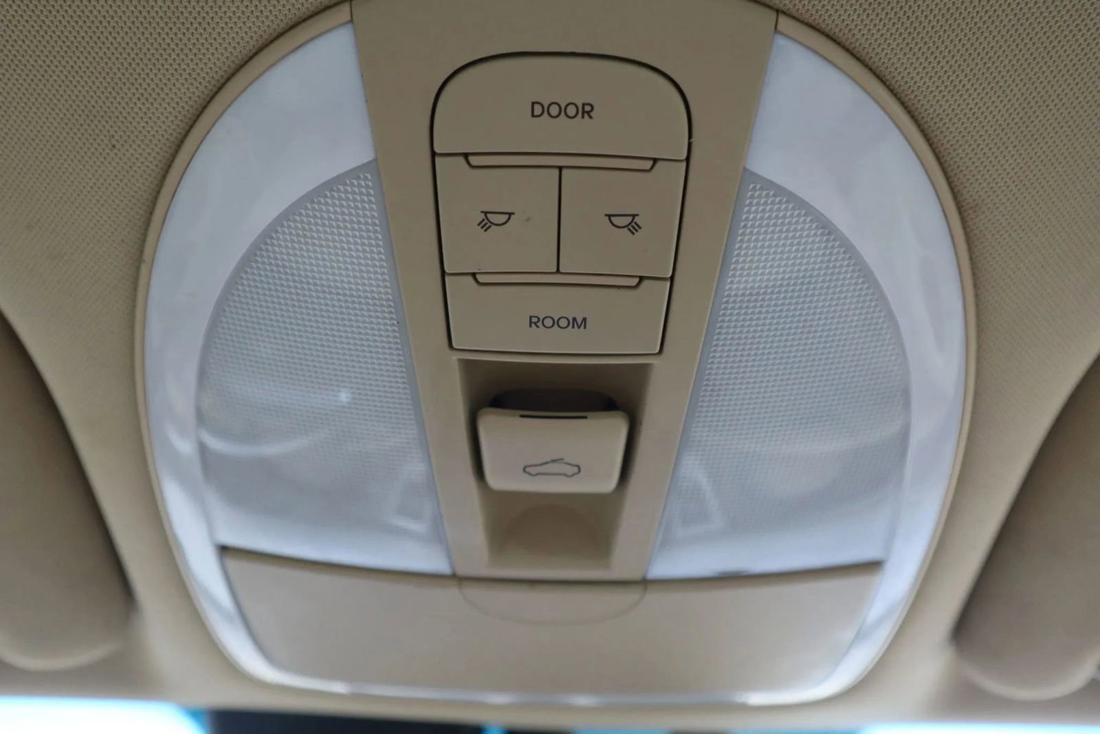 Used 2012 Hyundai Genesis 3.8 w/ Premium Pkg image 29