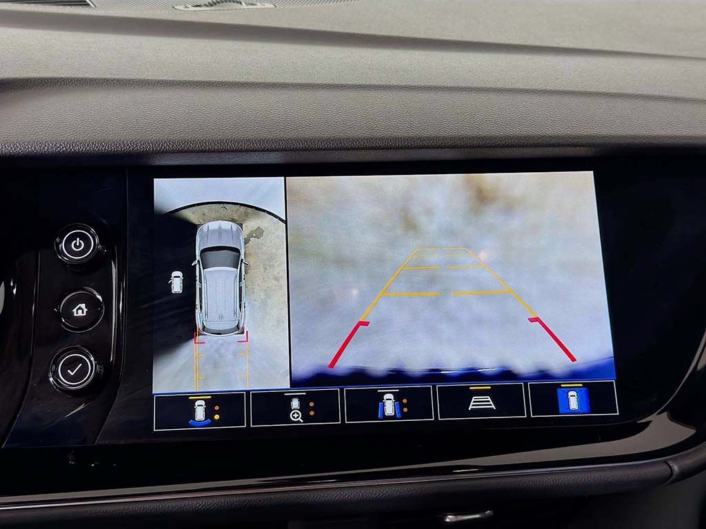 Used 2023 Buick Envision Avenir AWD/4WD image 38