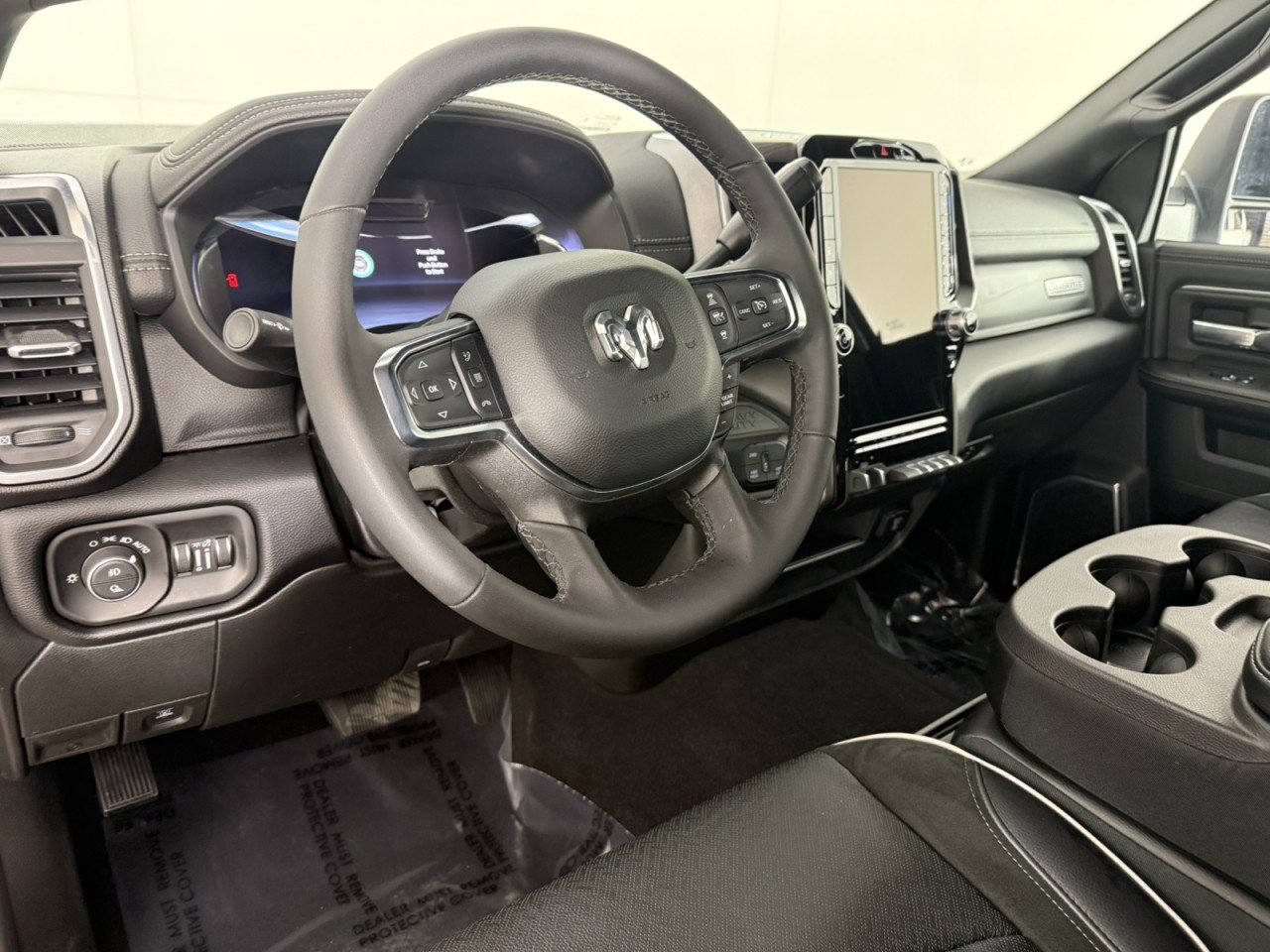 Used 2026 RAM 2500 Laramie AWD/4WD image 15