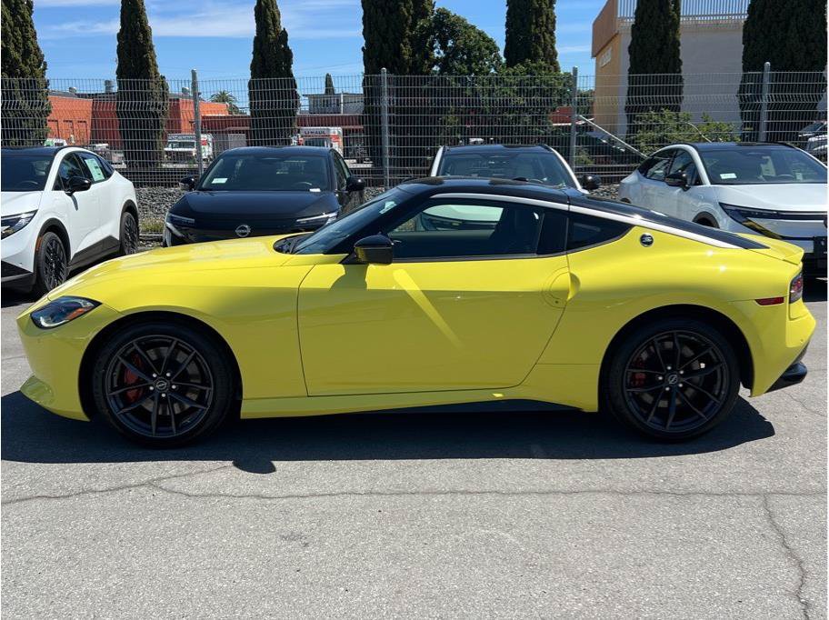 Used 2023 Nissan Z w/ Floor Mat Package (L93) RWD image 7