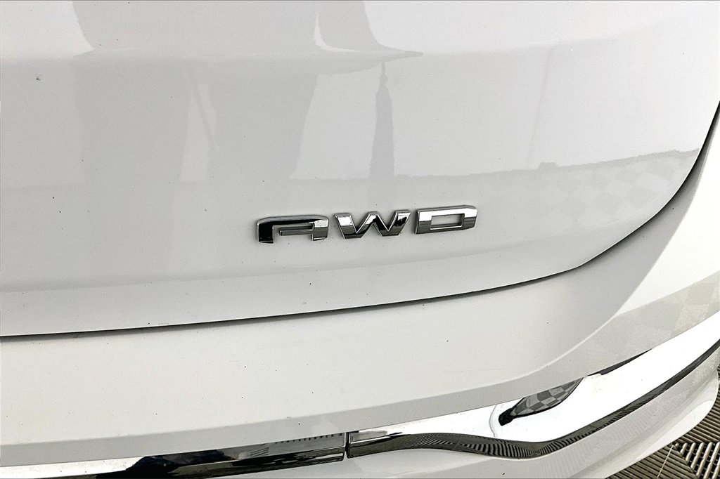 Used 2022 GMC Terrain Denali w/ Denali Premium Package image 14