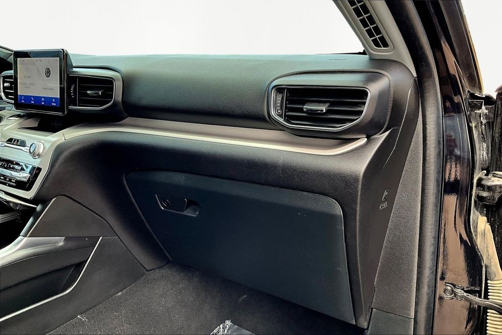 Used 2023 Ford Explorer XLT w/ Equipment Group 202A image 16