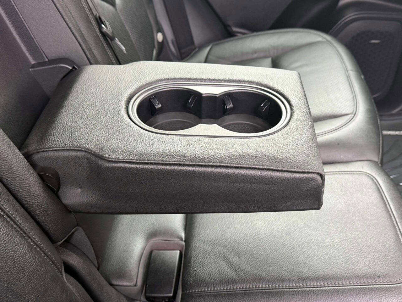 Used 2015 Porsche Cayenne S image 30