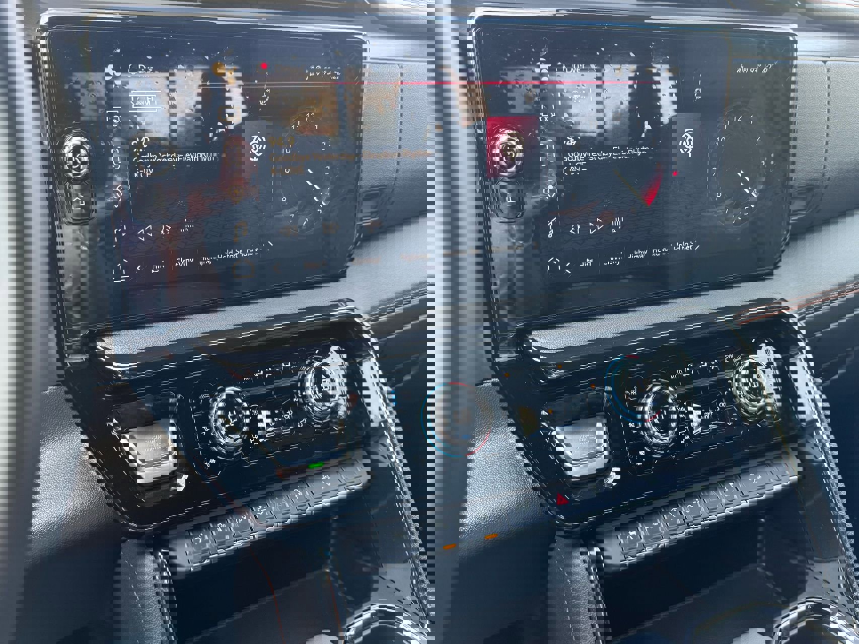 Used 2024 GMC Sierra 1500 AT4 w/ AT4 Premium Package image 20