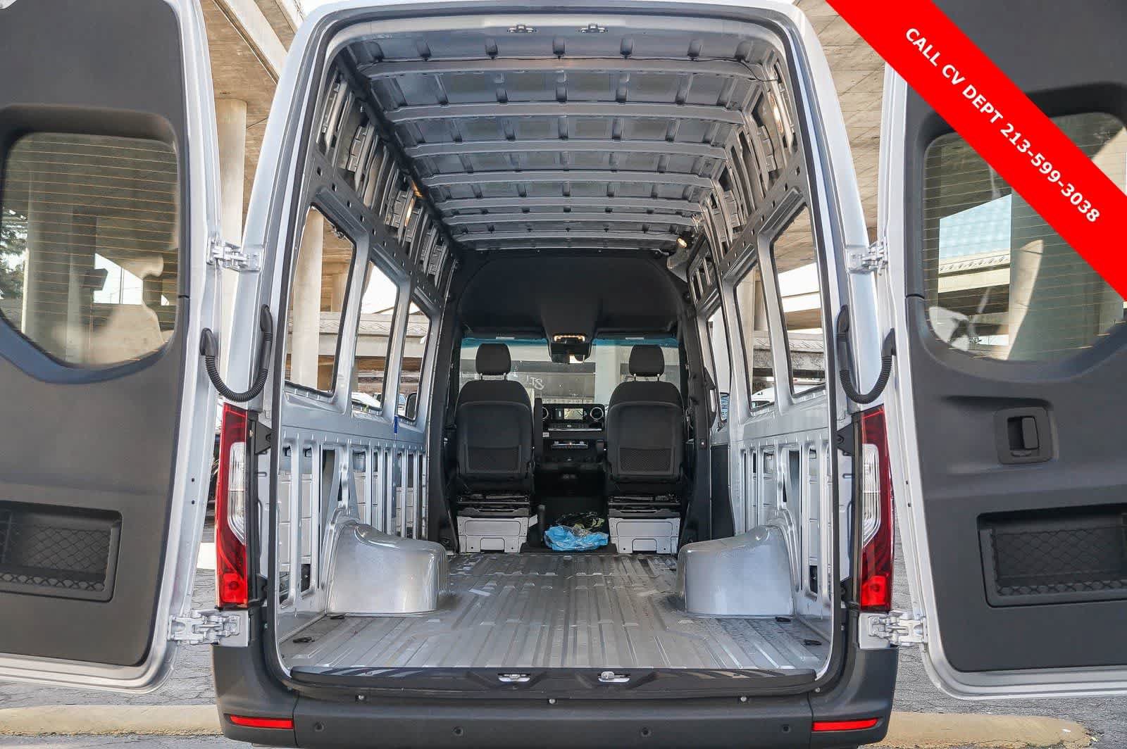 Used 2024 Mercedes-Benz Sprinter 3500 image 6