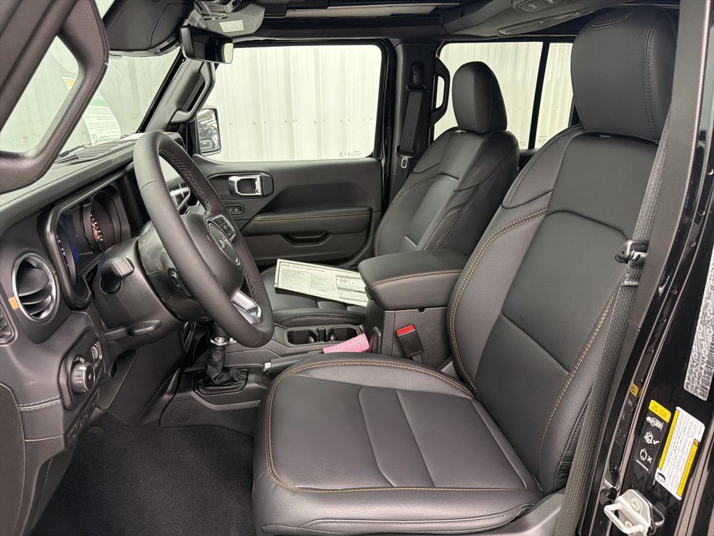 New 2026 Jeep Wrangler Unlimited Sahara AWD/4WD image 16