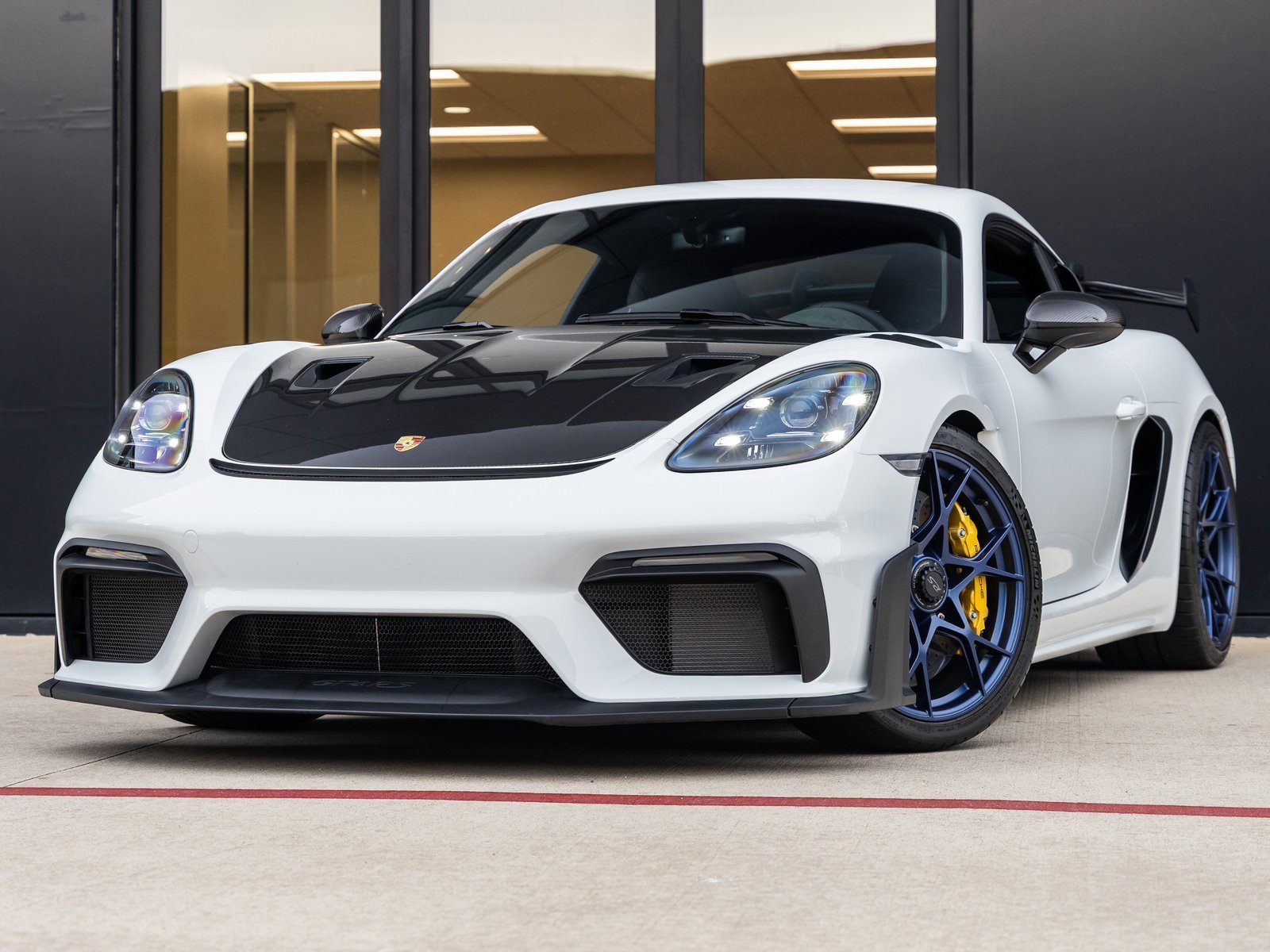 Used 2025 Porsche 718 Cayman GT4 RS image 1