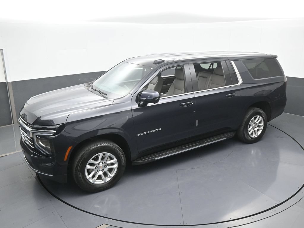 Used 2025 Chevrolet Suburban LT RWD image 61