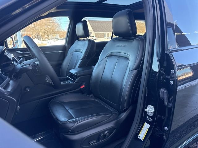 Used 2023 Jeep Grand Cherokee L Overland image 10