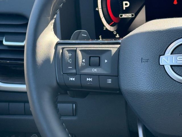 Certified 2025 Nissan Rogue Platinum AWD/4WD image 26