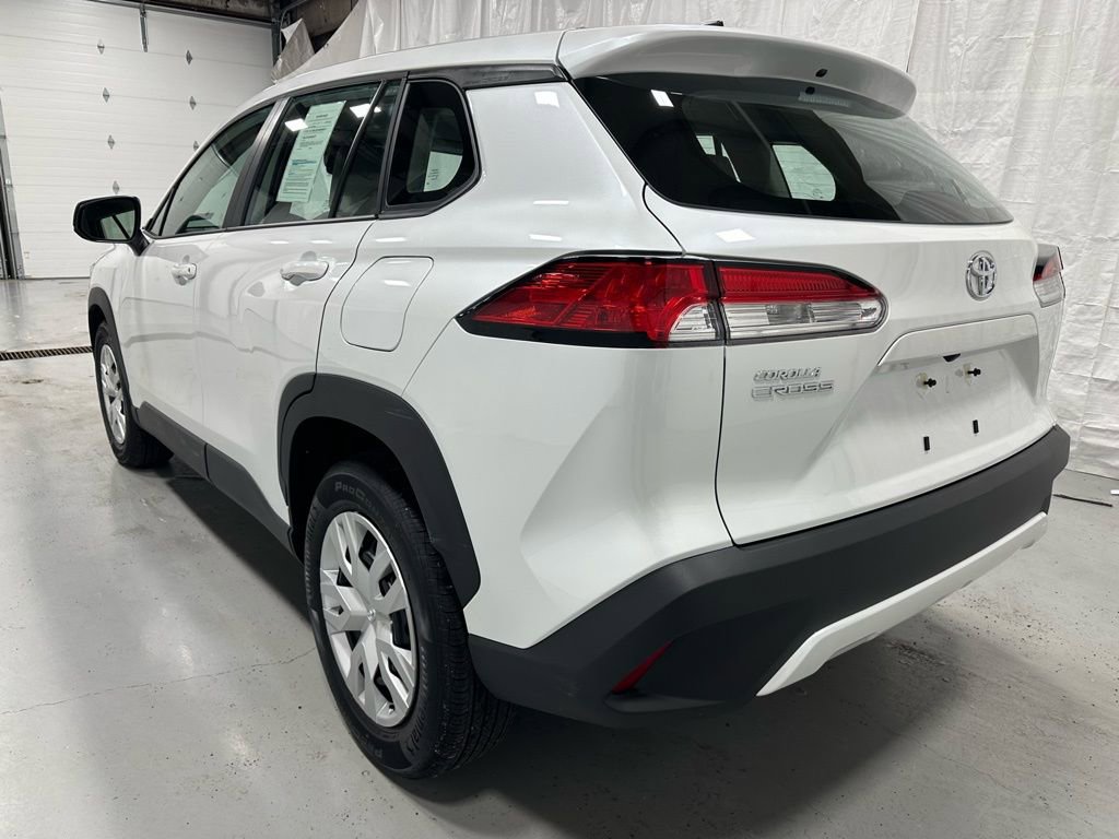 Used 2025 Toyota Corolla Cross L image 5