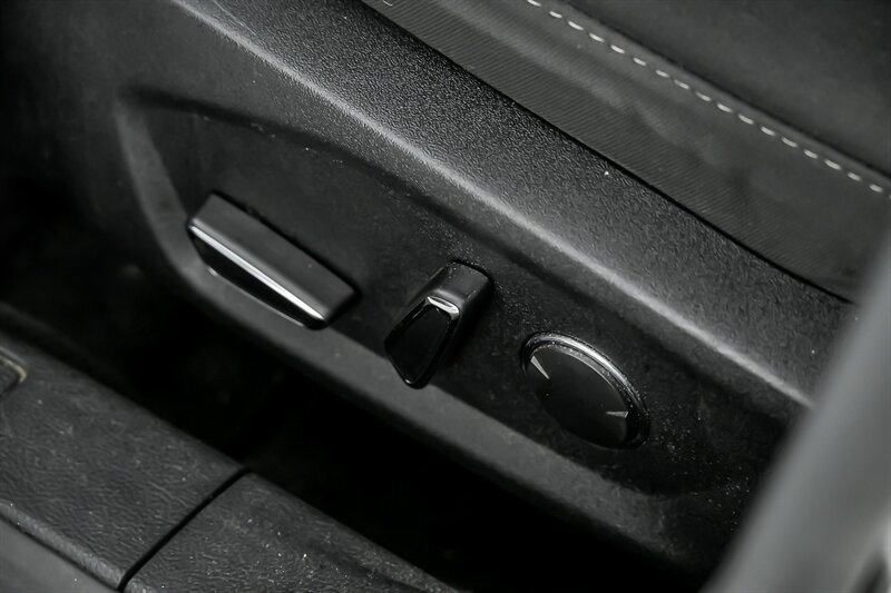 Used 2019 Ford Fusion SE FWD image 20