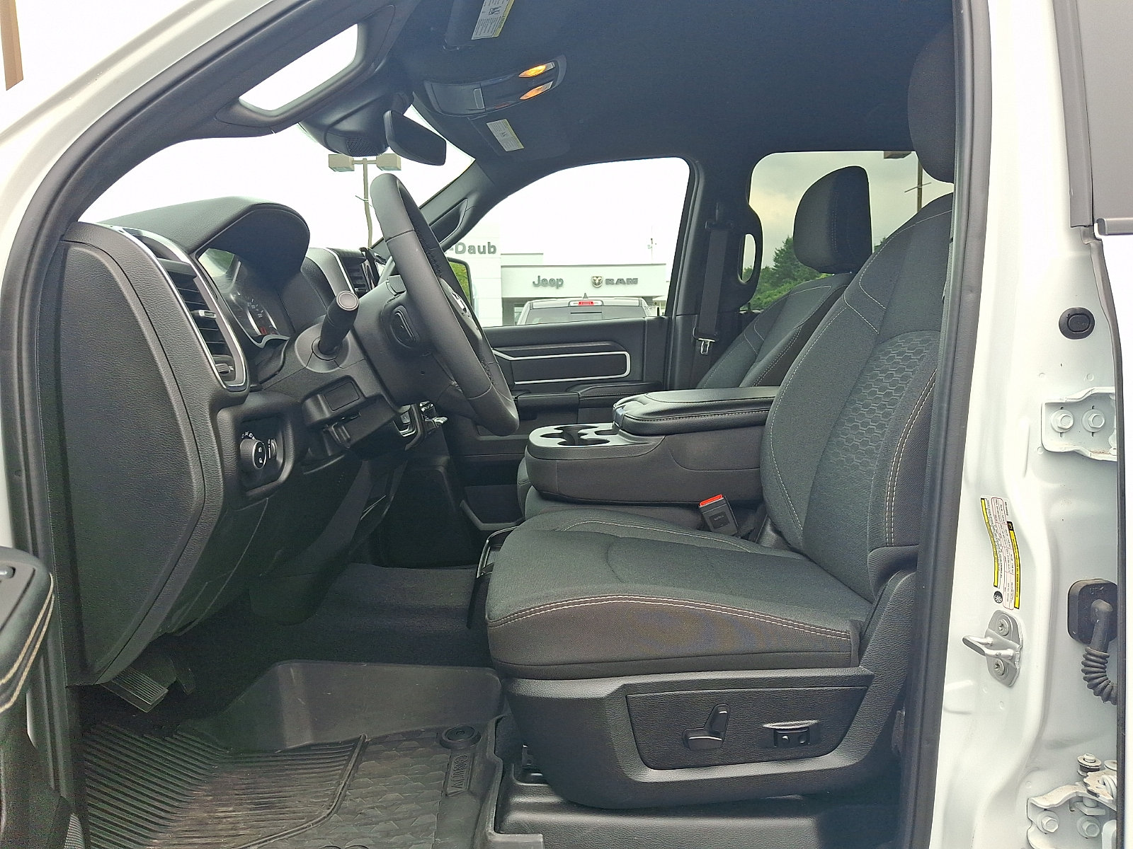 Certified 2025 RAM 2500 Big Horn AWD/4WD image 13