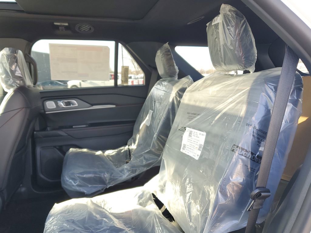 New 2026 Ford Explorer ST w/ Sun And Sound Package image 7