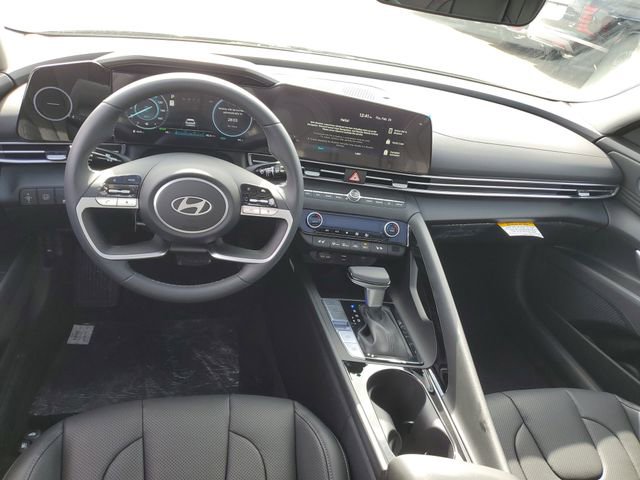 New 2026 Hyundai Elantra Limited image 9