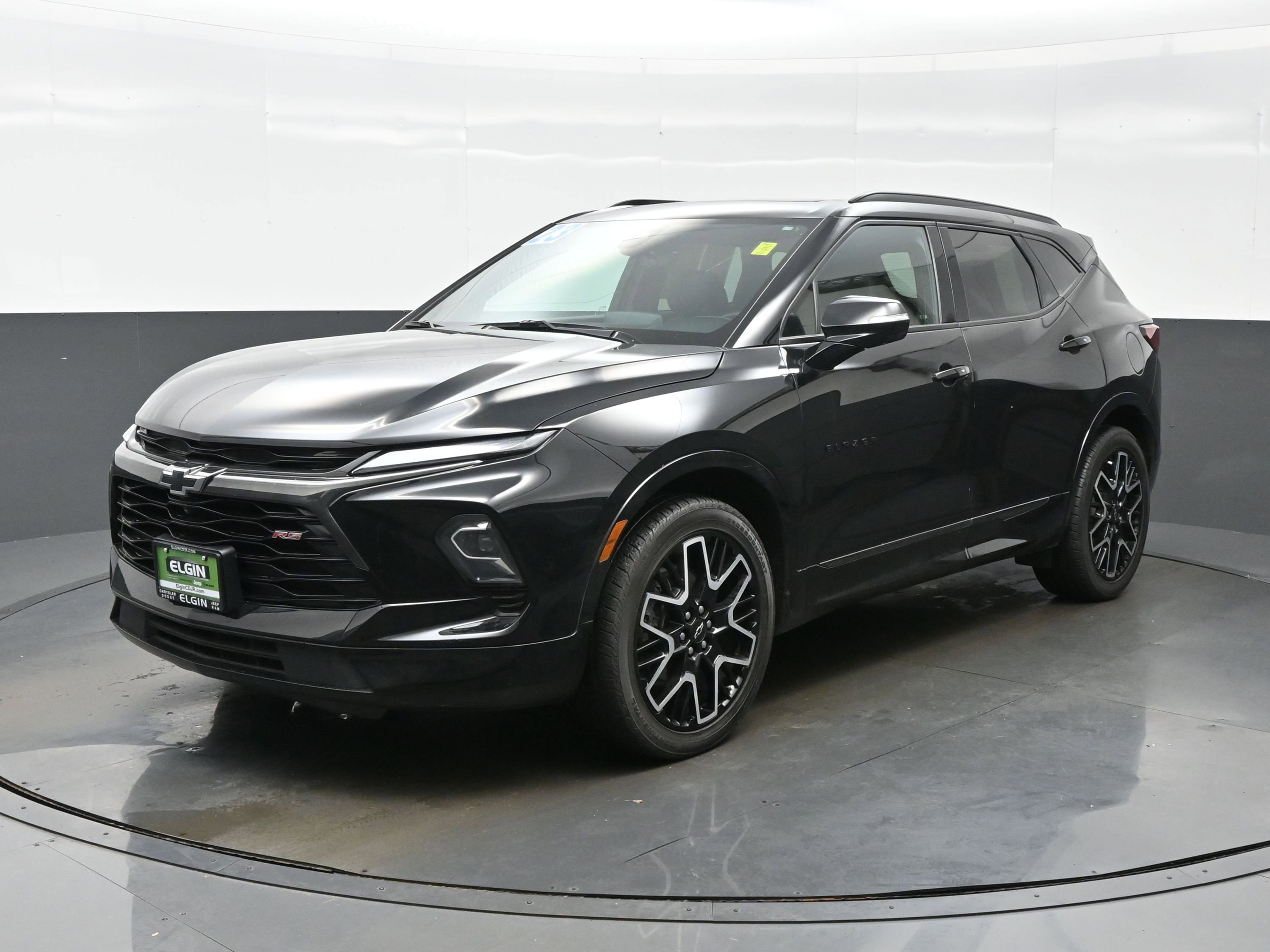 Used 2023 Chevrolet Blazer RS w/ Driver Confidence II Package FWD image 2