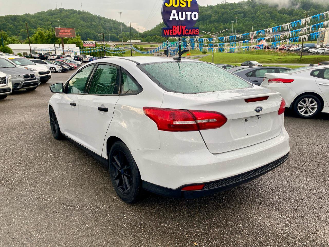 Used 2015 Ford Focus S FWD image 5