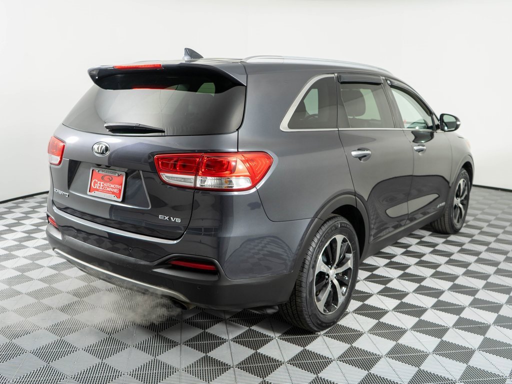 Used 2016 Kia Sorento EX image 6